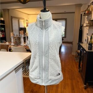 The North Face Women's Light Gray Fleece Vest